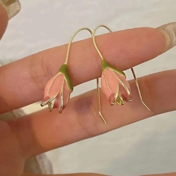 ❤️ FREE Tulip Floral Flower Hipster Hippie Art Chic Glam Girly Modern Earrings - Picture 4 of 6
